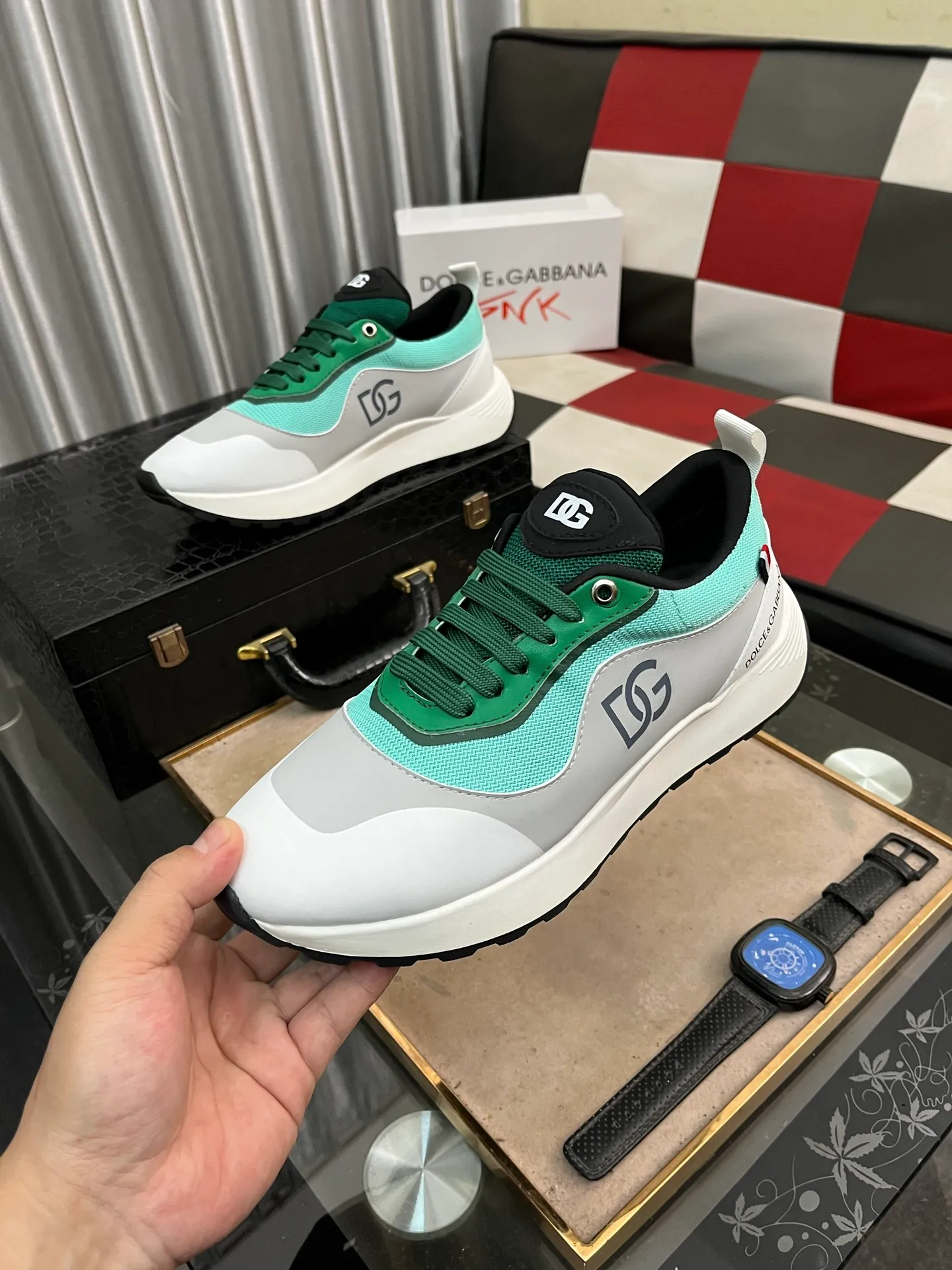 Men's shoes💰480⌚️⌚️New Dolce & Gabbana/top original DG heavy industry series, new casual fashion shoes👟The version is simple and elegant, fashionable and exclusive👑fashionable and generous. Upper: Original first-layer calfskin, comfortable sheepskin lining. Original special electroplated combination outsole, exquisite and luxurious, super A level! Compared with the genuine product at the counter, the version is no worse at all💕Size: 38-46